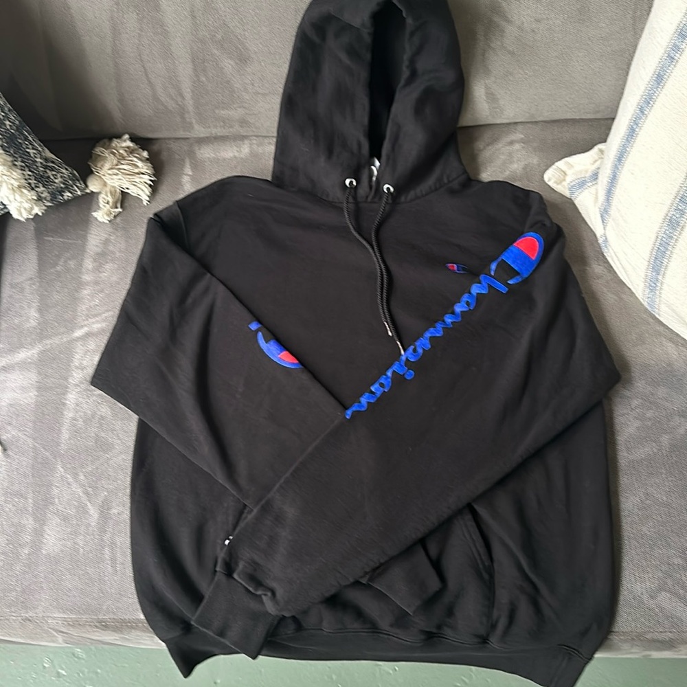 Men’s black Champion hoodie